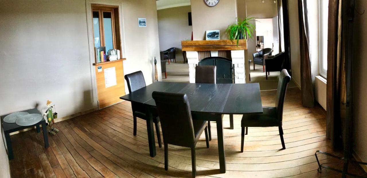 Ferme Du Chateau Monampteuil Eksteriør billede